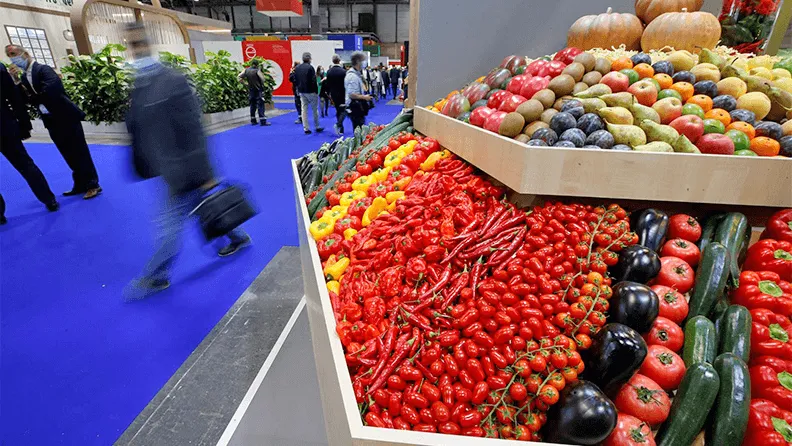 Vista de varias frutas y hortalizas en la feria Fruit Attraction del año pasado. EFE/ Javier Lizón